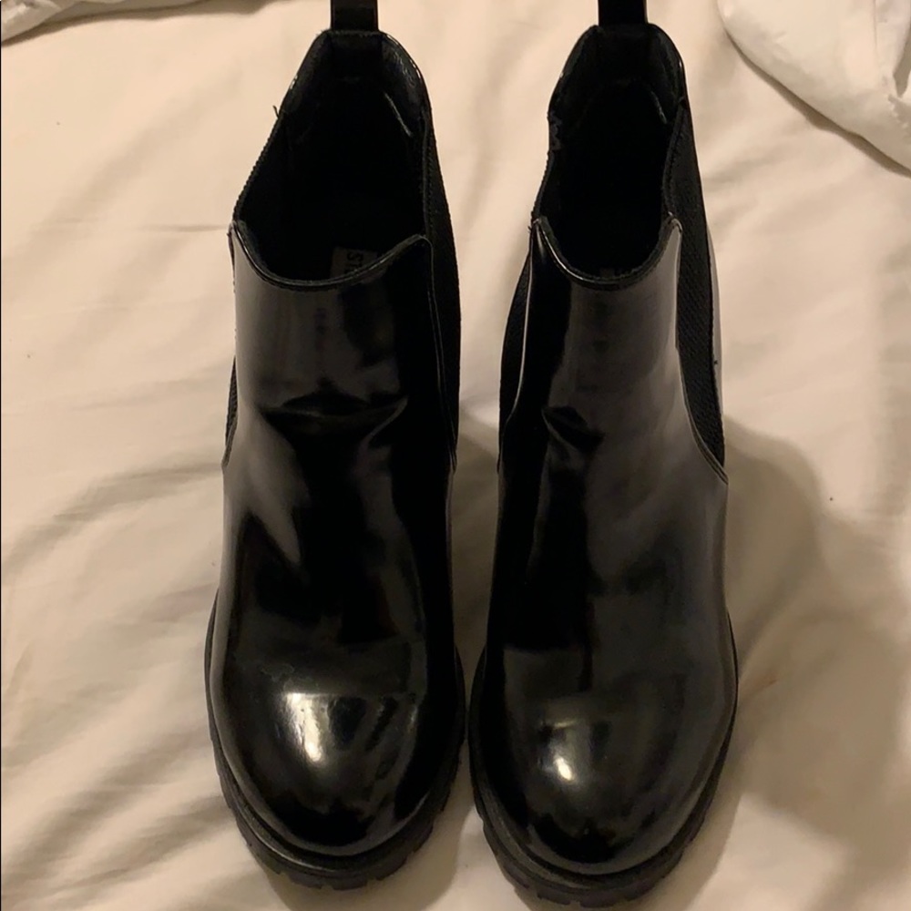 ❤️$25 SALE❤️STEVE MADDEN LYONN BOOT